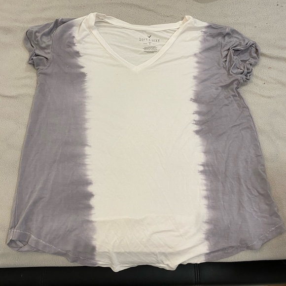 Tops - Picture 13 of 16